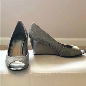 Bandelino glitter pewter peep-toe wedge heels